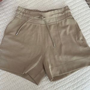 Lululemon Soft Ambitions High waisted Shorts